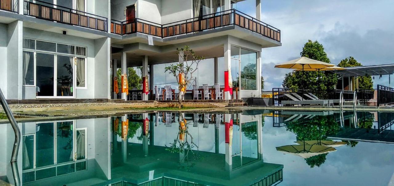 Atres Sari Resort Munduk  Exterior photo