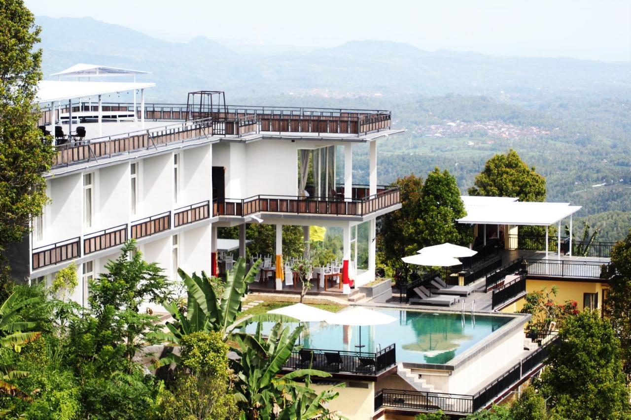 Atres Sari Resort Munduk  Exterior photo